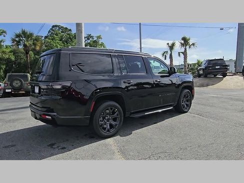 New 2026 Jeep Grand Wagoneer Limited w/ Convenience Group I AWD/4WD image 32
