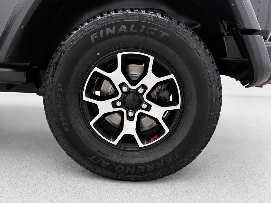Used 2021 Jeep Wrangler Unlimited Rubicon w/ Cold Weather Group AWD/4WD image 31
