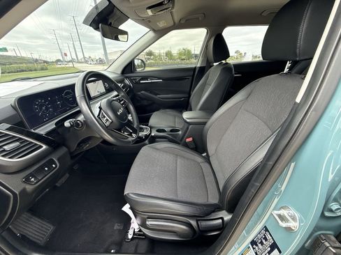 Used 2024 Kia Seltos S AWD/4WD image 30