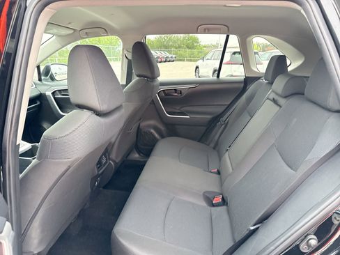 Certified 2025 Toyota RAV4 LE FWD image 23