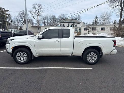 Used 2024 Nissan Frontier SV w/ SV Convenience Package image 5