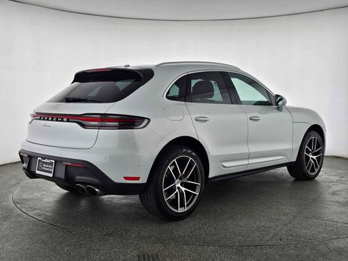 Used 2024 Porsche Macan S image 4