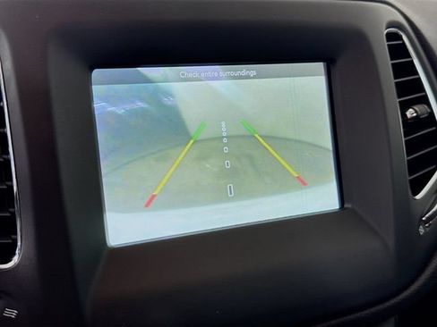 Used 2020 Jeep Compass Latitude w/ Popular Equipment Group FWD image 10