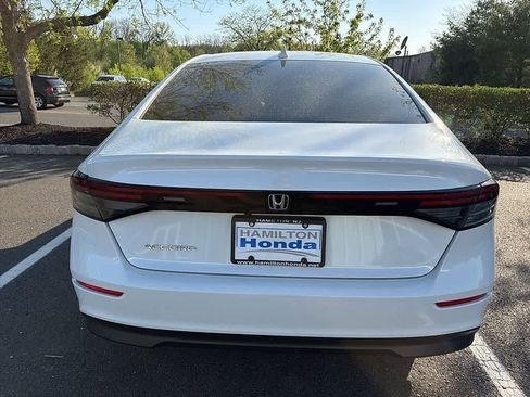 Used 2024 Honda Accord EX image 5