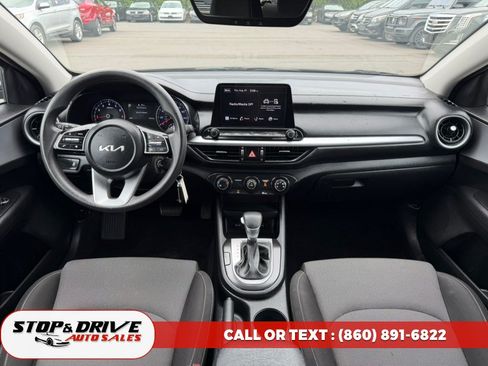 Used 2023 Kia Forte LXS FWD image 10