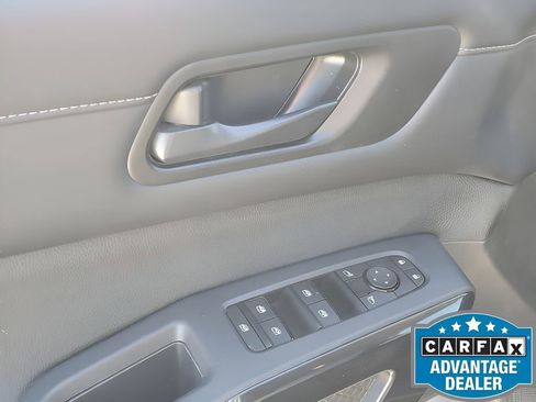 Certified 2025 Nissan Pathfinder SV AWD/4WD image 37