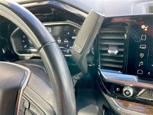 Used 2024 GMC Sierra 3500 SLE image 19