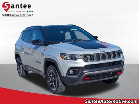 Used 2024 Jeep Compass Trailhawk image 1