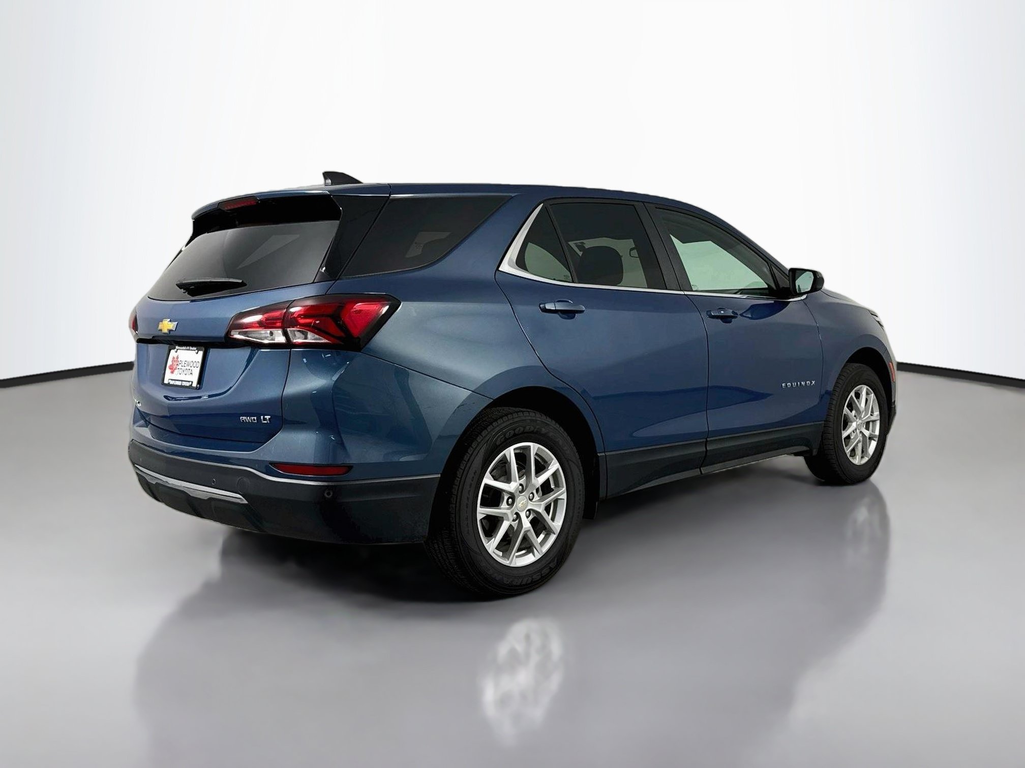 Used 2024 Chevrolet Equinox LT AWD/4WD image 7