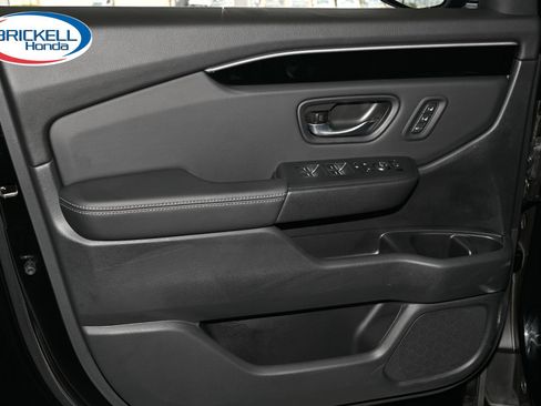 Certified 2025 Honda Pilot EX-L image 14