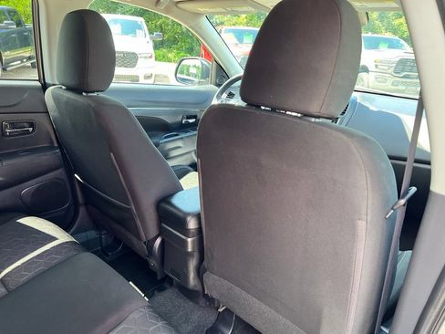 Used 2025 Mitsubishi Outlander Sport ES AWD/4WD image 12