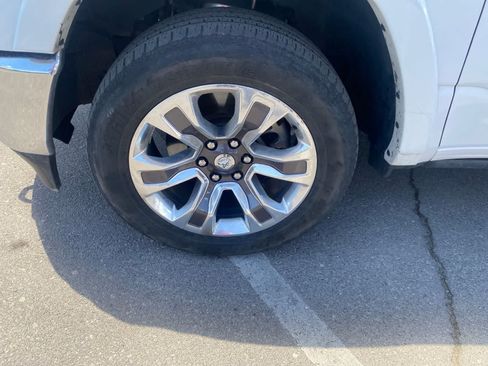 Used 2022 RAM 1500 Limited AWD/4WD image 9