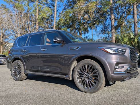 Used 2024 INFINITI QX80 Sensory image 2