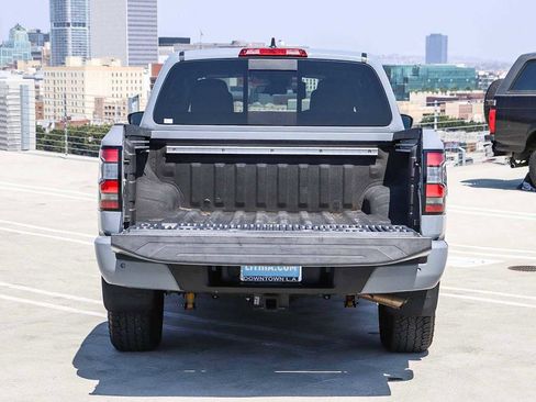 Used 2023 Nissan Frontier PRO-4X w/ Pro Convenience Package AWD/4WD image 29