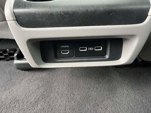 Used 2021 Honda Odyssey Touring image 8
