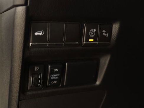 Used 2016 INFINITI QX80 4WD w/ Driver's Assistance Package image 25