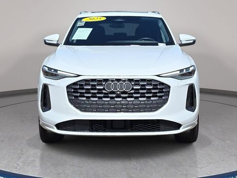 Certified 2025 Audi Q5 Premium w/ Premium Plus AWD/4WD image 3