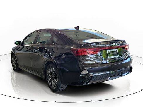 Certified 2023 Kia Forte GT-Line FWD image 4