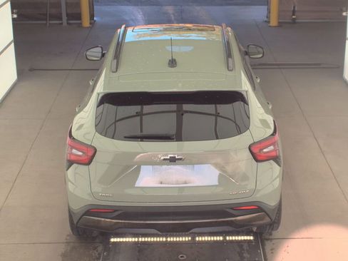 Used 2024 Chevrolet Trax ACTIV w/ Sunroof Package image 6
