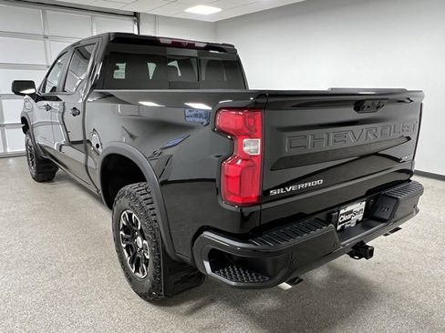 Used 2023 Chevrolet Silverado 1500 ZR2 image 8