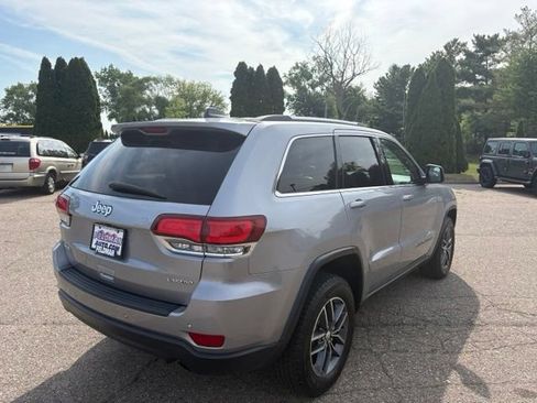 Used 2020 Jeep Grand Cherokee Laredo w/ Security & Convenience Group AWD/4WD image 7