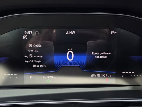 Used 2025 Volkswagen Jetta SE FWD image 24