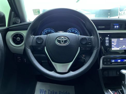 Used 2019 Toyota Corolla LE FWD image 20