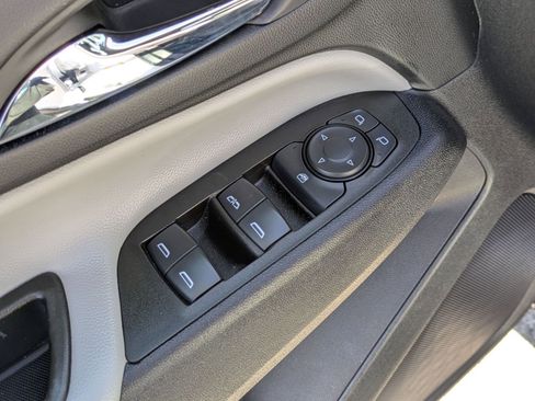 Used 2023 Chevrolet Equinox LS w/ LPO, Cargo Package FWD image 11