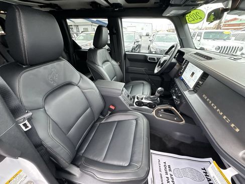 New 2025 Ford Bronco Badlands AWD/4WD image 25
