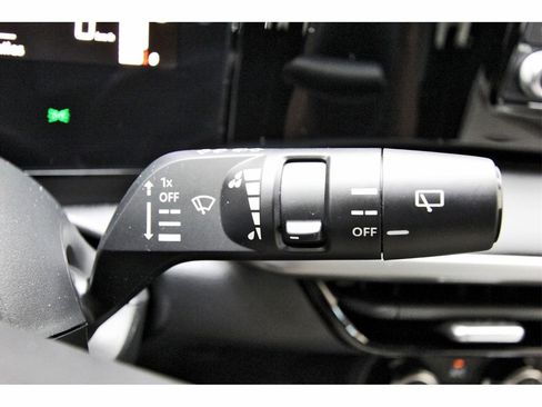 Certified 2025 Nissan Kicks S image 16