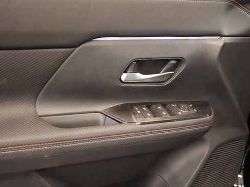 New 2026 Nissan Kicks SR w/ Cold Weather Package FWD image 7