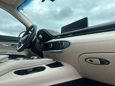 Used 2022 Genesis GV70 3.5T Sport w/ Sport Prestige Package image 26