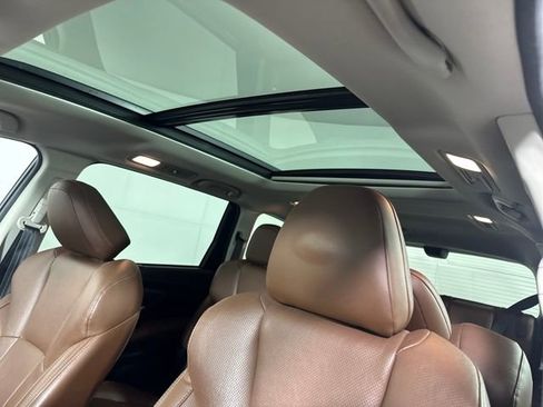 Used 2019 Subaru Ascent Touring w/ Popular Package #2 image 12