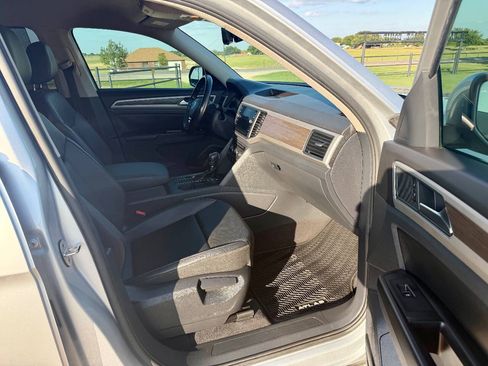 Used 2019 Volkswagen Atlas SE FWD image 13