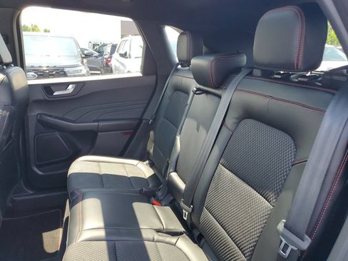 Used 2023 Ford Escape ST-Line w/ Tech Pack #1 AWD/4WD image 31