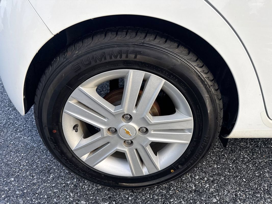 Used 2015 Chevrolet Spark LT FWD image 30