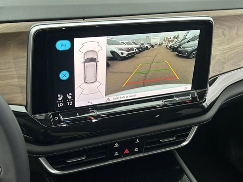 New 2026 Volkswagen Atlas SE FWD image 23