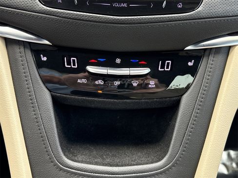 Used 2017 Cadillac XT5 Luxury w/ Driver Awareness Package image 23