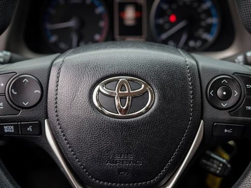Used 2018 Toyota RAV4 LE w/ All Weather Liner Package AWD/4WD image 30