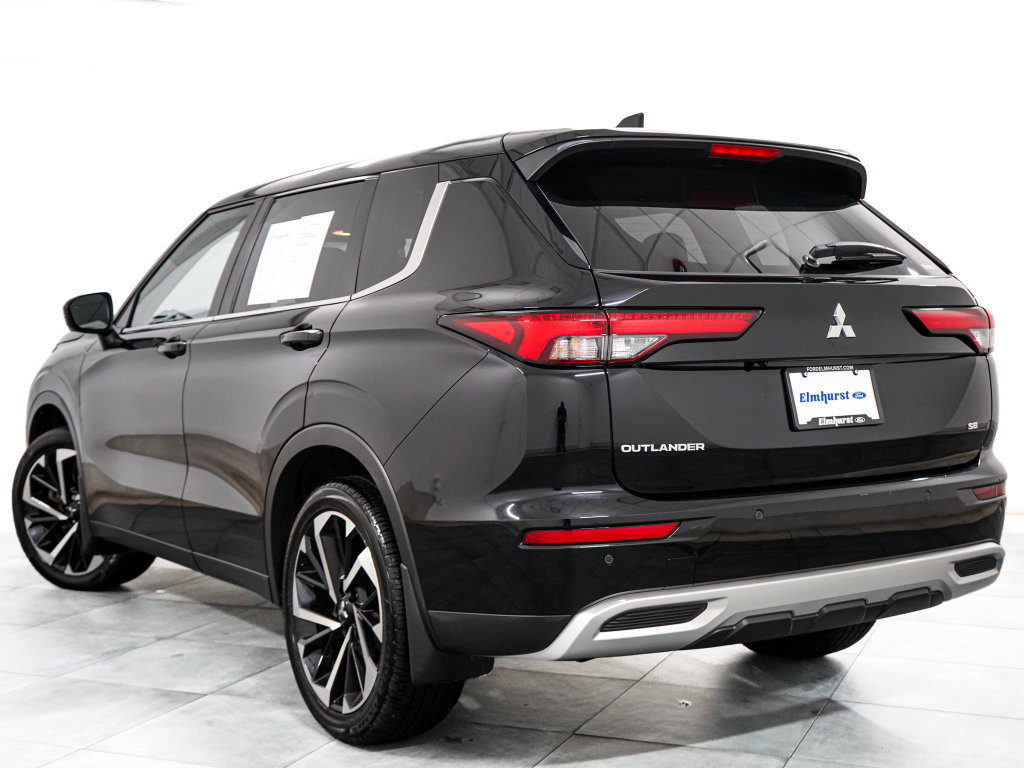 Used 2023 Mitsubishi Outlander SE Black Edition AWD/4WD image 5