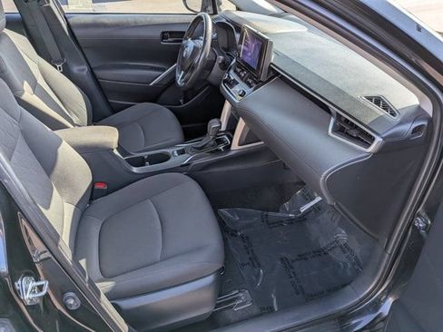 Used 2023 Toyota Corolla Cross LE AWD/4WD image 5
