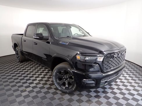 New 2026 RAM 1500 4x4 Crew Cab image 5