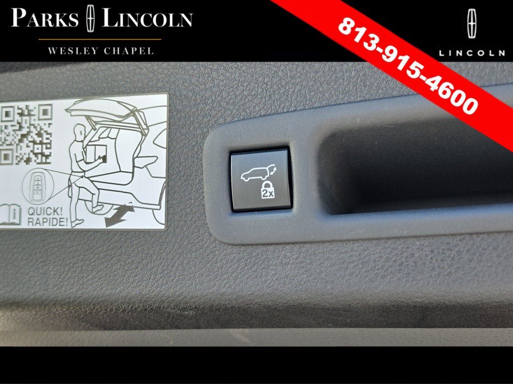 Used 2024 Toyota Sienna XSE w/ XSE Plus Package FWD image 9