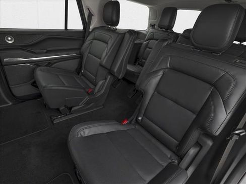 New 2026 Lincoln Navigator Reserve image 9