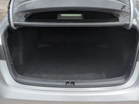 Used 2022 Toyota Corolla LE FWD image 38