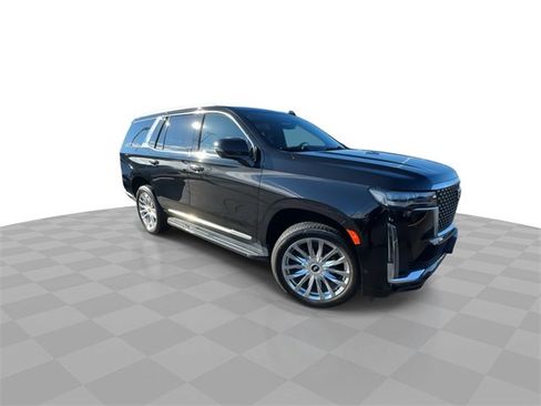 Used 2021 Cadillac Escalade Premium Luxury image 2