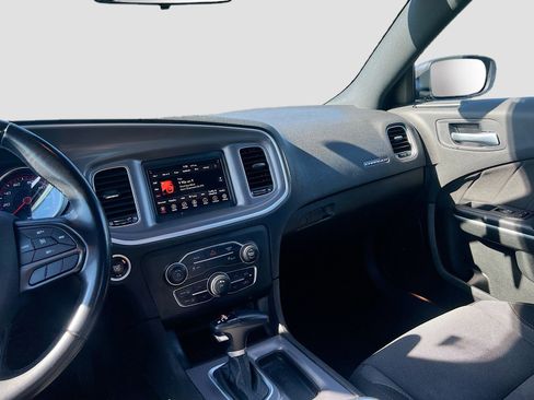 Used 2022 Dodge Charger SXT image 23
