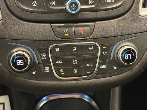 Used 2022 Chevrolet Malibu LT FWD image 45