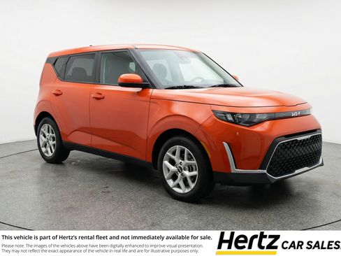 Used 2025 Kia Soul LX w/ LX Technology Package image 1