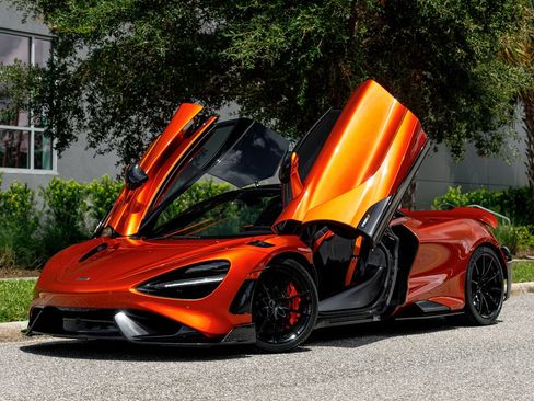 Used 2021 McLaren 765LT RWD image 41